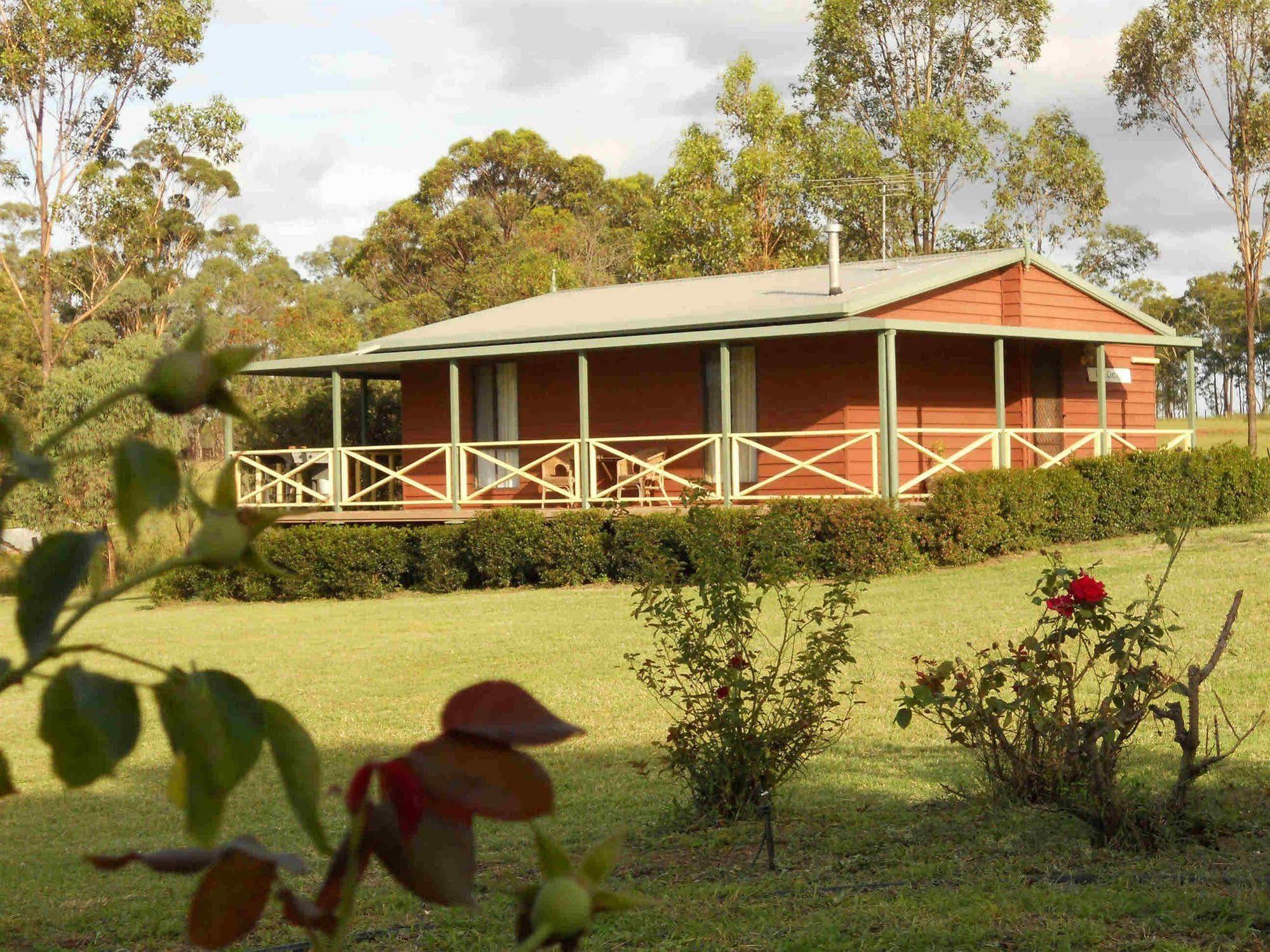 פוקולבין Cabins On Halls מראה חיצוני תמונה